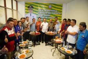 Tiada Aksi Demo, Peringati May Day Lewat Dialog di Warkop Asiang