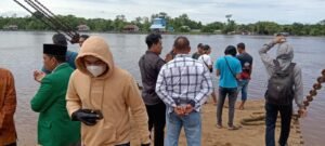 PLT Ketua Partai Golkar Kubu Raya Diduga Akhiri Hidupnya Dengan Terjun Ke Sungai Kapuas, Kini Belum ditemukan