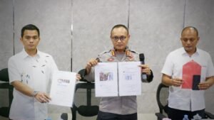Polda Kalbar Tangkap Seorang Pria yang Buat Meme Adu Domba Ida Dayak dan Ustaz Hatoli, Ternyata Narapidana di Rutan Sambas