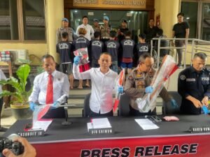 Polda Kalbar Tangkap 7 Pelaku Perampokan Mobil Box Logistik Di Tayan Beberapa Minggu Lalu