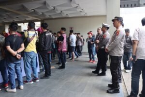 Polres Sintang Kerahkan Ratusan Personel Amankan Aksi Demo Masyarakat Di Hotel My Home