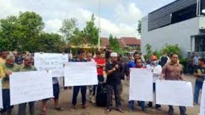Pendukung Salah Satu Calon Kepala Desa Mekar Baru Minta Pemungutan Ulang Suara, Polisi : Laporkan Kepada Panitia Penyelenggara Tingkat Desa