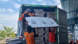 Polisi Kawal Ketat Kedatangan 7.870 Bilk Suara KPU Kabupaten Kubu Raya