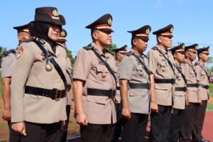 AKBP Wahyu Jati Wibowo Lantik Kabaglog dan Serah Terima Jabatan Enam Pejabat di Polres Kubu Raya