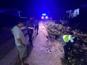 Polres Sekadau Tangani Laka Lantas Pengendara Motor dengan Pejalan Kaki di Belitang Hilir