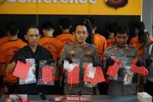 Wakapolres Singkawang Pimpin Press Conference Pengungkapan Kasus Narkotika Sepanjang Bulan Juli 2024
