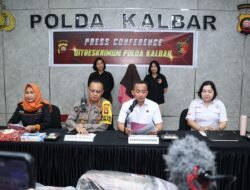 Ditkrimum Polda Kalbar Gelar Konferensi Pers Terkait Pengungkapan Kasus Tindak Pidana Kekerasan Fisik Terhadap Anak Dibawah Umur Yang Mengakibatkan Korban Meninggal Dunia.