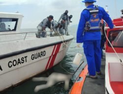 Pencarian ABK KM. Kaya Sempurna 7 Berakhir, Tim SAR Gabungan Temukan Samsudin Diperairan Lemukutan