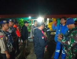 Tongkang Tak Terkendali di Sungai Kapuas, Kapal Pedagang Tenggelam, Beruntung Semua ABK Selamat