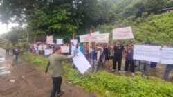 Polsek Batu Ampar Kawal Aksi Damai Petani Arang, Soal Ancam Penghentian Produksi Arang Tradisional