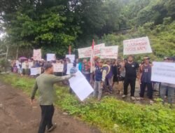 Polsek Batu Ampar Kawal Aksi Damai Petani Arang, Soal Ancam Penghentian Produksi Arang Tradisional