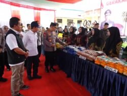 Kapolri Tinjau GPM di Kalbar, 310,25 ton beras SPHP telah Polri distribusikan