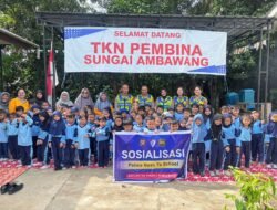 Personel Satlantas Polres Kubu Raya Diserbu Keceriaan Siswa TK di Sungai Ambawang